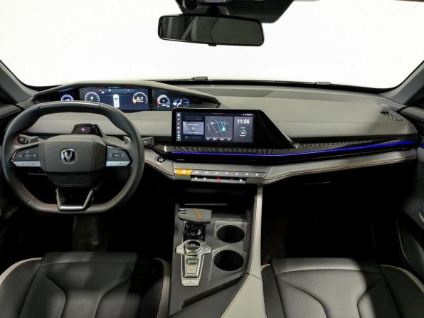 Changan UNI-V I с пробегом 2024 года, цена 2 390 000 рублей, 41195 км, лифтбек, Автокод Объявления