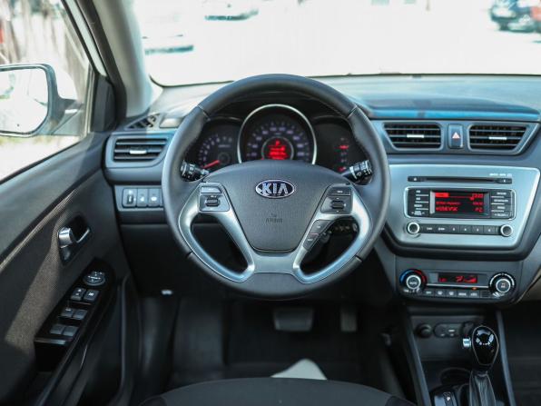 Kia Rio III Рестайлинг с пробегом 2016 года, цена 1 260 000 рублей, 75727 км, седан, Автокод Объявления