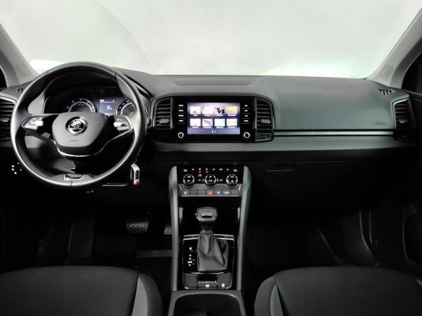 Skoda Karoq I с пробегом 2021 года, цена 2 373 000 рублей, 41987 км, внедорожник, Автокод Объявления