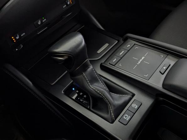 Lexus ES VII с пробегом 2021 года, цена 4 400 000 рублей, 61510 км, седан, Автокод Объявления