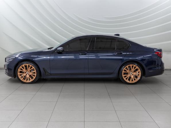 BMW 7 серии VI (G11/G12) с пробегом 2016 года, цена 3 098 000 рублей, 253653 км, седан, Автокод Объявления