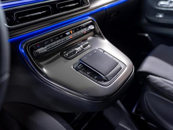 Новый Mercedes-Benz V-Класс III (W447) Рестайлинг 2 2025 года, цена 14 400 000 рублей, минивэн, Автокод Объявления