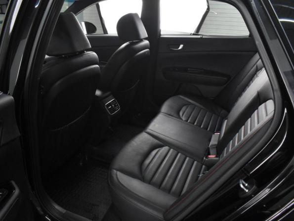 Kia Optima IV Рестайлинг с пробегом 2018 года, цена 2 335 000 рублей, 119888 км, седан, Автокод Объявления