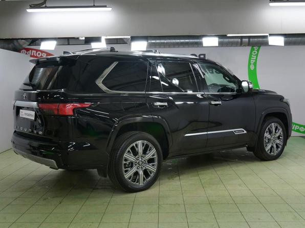 Toyota Sequoia III с пробегом 2025 года, цена 13 900 000 рублей, 14058 км, внедорожник, Автокод Объявления