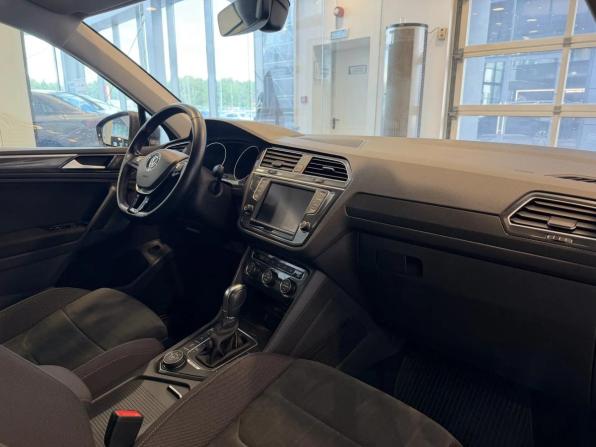 Volkswagen Tiguan II с пробегом 2017 года, цена 2 370 000 рублей, 100528 км, внедорожник, Автокод Объявления