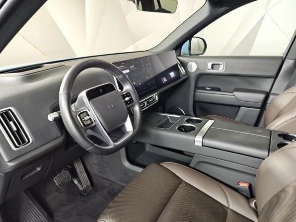 Li Auto (Lixiang) L8 I с пробегом 2023 года, цена 5 995 000 рублей, 44607 км, внедорожник, Автокод Объявления