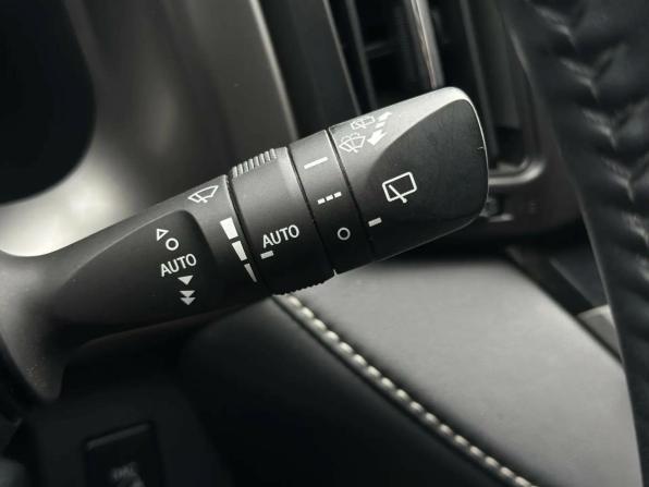 Toyota RAV4 IV (XA40) Рестайлинг с пробегом 2017 года, цена 2 699 000 рублей, 50000 км, внедорожник, Автокод Объявления