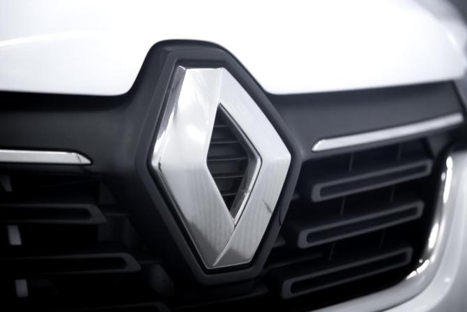Renault Logan II Рестайлинг с пробегом 2019 года, цена 799 900 рублей, 150000 км, седан, Автокод Объявления