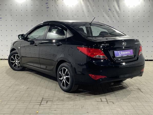 Hyundai Solaris I Рестайлинг с пробегом 2015 года, цена 955 000 рублей, 187740 км, седан, Автокод Объявления