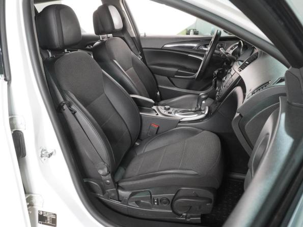 Opel Insignia I с пробегом 2012 года, цена 999 000 рублей, 250434 км, универсал, Автокод Объявления