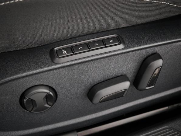 Volkswagen Golf VIII с пробегом 2021 года, цена 2 815 000 рублей, 53100 км, хэтчбек, Автокод Объявления