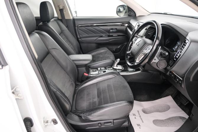 Mitsubishi Outlander III Рестайлинг 3 с пробегом 2018 года, цена 2 339 000 рублей, 109000 км, внедорожник, Автокод Объявления