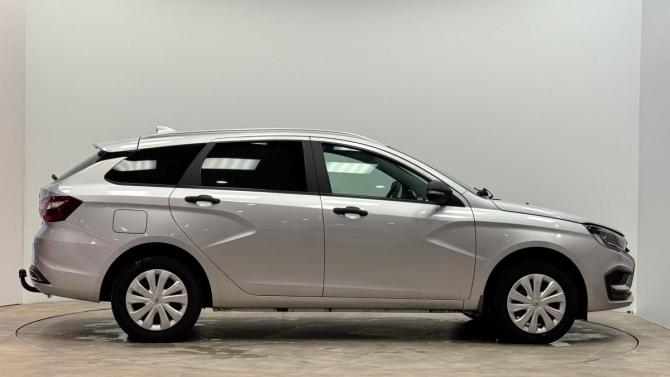 Lada (ВАЗ) Vesta I Рестайлинг (NG) с пробегом 2023 года, цена 1 265 000 рублей, 61003 км, универсал, Автокод Объявления