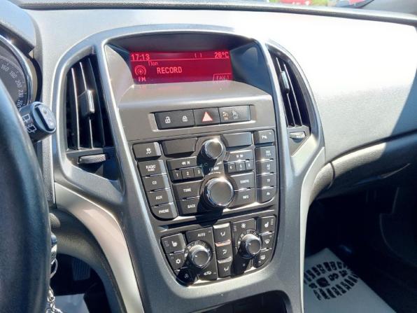 Opel Astra J Рестайлинг с пробегом 2013 года, цена 715 000 рублей, 116890 км, хэтчбек, Автокод Объявления