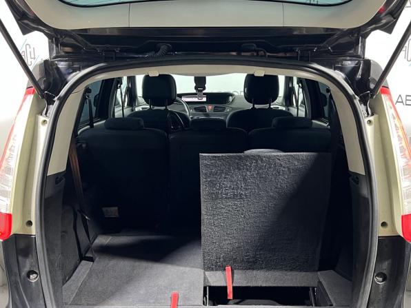 Renault Scenic III с пробегом 2010 года, цена 617 000 рублей, 312503 км, компактвэн, Автокод Объявления