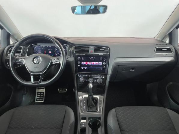 Volkswagen Golf VII Рестайлинг с пробегом 2018 года, цена 1 527 000 рублей, 144437 км, универсал, Автокод Объявления