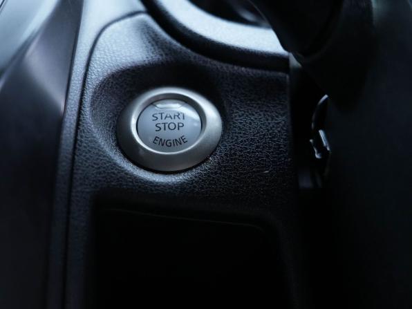 Nissan Note II Рестайлинг с пробегом 2018 года, цена 810 000 рублей, 125376 км, хэтчбек, Автокод Объявления