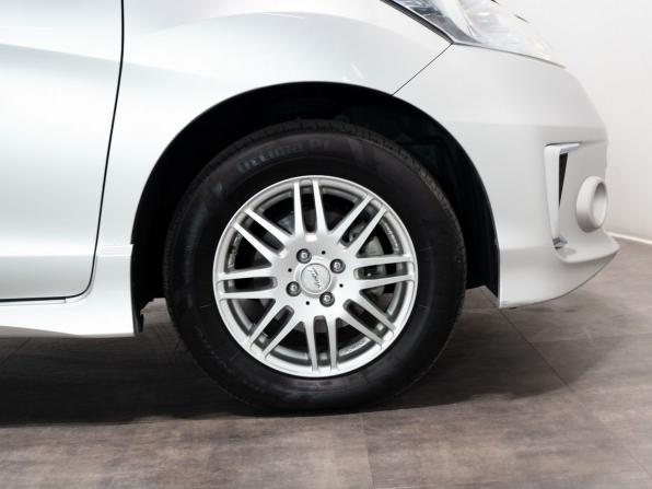 Honda Freed I Рестайлинг 2 с пробегом 2014 года, цена 1 035 000 рублей, 180200 км, компактвэн, Автокод Объявления