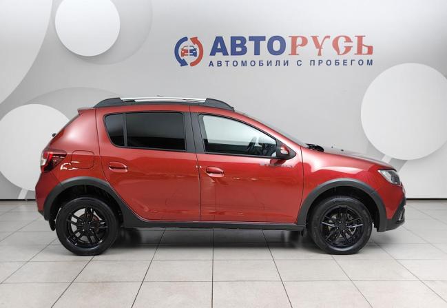 Renault Sandero II Рестайлинг с пробегом 2022 года, цена 1 435 000 рублей, 46398 км, хэтчбек, Автокод Объявления