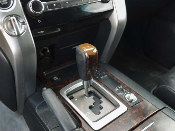 Toyota Land Cruiser 200 Series Рестайлинг 1 с пробегом 2012 года, цена 3 675 000 рублей, 160465 км, внедорожник, Автокод Объявления