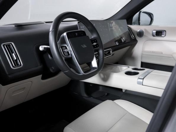 Li Auto (Lixiang) L7 I Рестайлинг с пробегом 2025 года, цена 8 200 000 рублей, 13410 км, внедорожник, Автокод Объявления