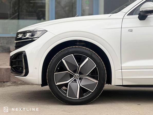 Новый Volkswagen Touareg III Рестайлинг 2025 года, цена 12 490 000 рублей, внедорожник, Автокод Объявления