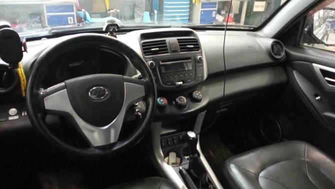 Lifan X60 I Рестайлинг с пробегом 2015 года, цена 560 000 рублей, 107073 км, внедорожник, Автокод Объявления
