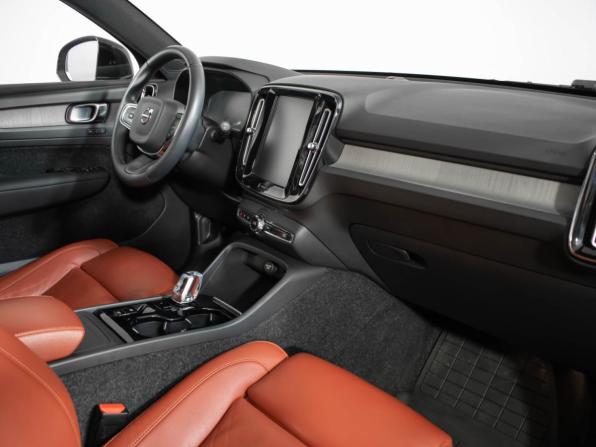 Volvo XC40 I с пробегом 2021 года, цена 3 237 000 рублей, 53469 км, внедорожник, Автокод Объявления