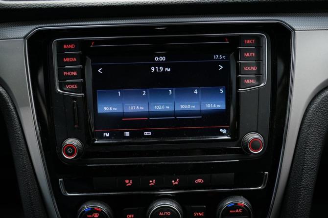 Volkswagen Passat (North America and China) I Рестайлинг с пробегом 2016 года, цена 1 765 000 рублей, 114000 км, седан, Автокод Объявления
