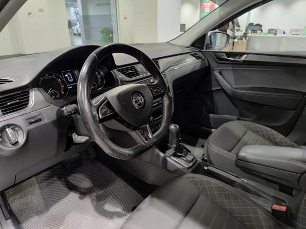 Skoda Rapid I Рестайлинг с пробегом 2019 года, цена 1 324 000 рублей, 175481 км, лифтбек, Автокод Объявления