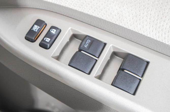 Toyota Belta I с пробегом 2011 года, цена 1 059 000 рублей, 73000 км, седан, Автокод Объявления