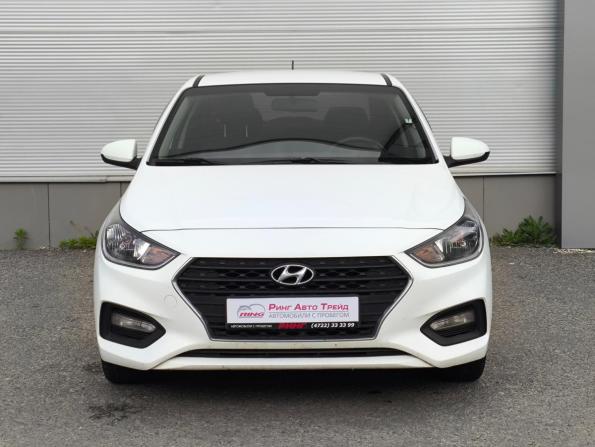 Hyundai Solaris II с пробегом 2017 года, цена 897 000 рублей, 228820 км, седан, Автокод Объявления