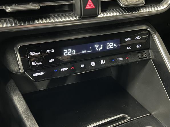 Kia K5 III с пробегом 2021 года, цена 1 820 000 рублей, 50792 км, седан, Автокод Объявления