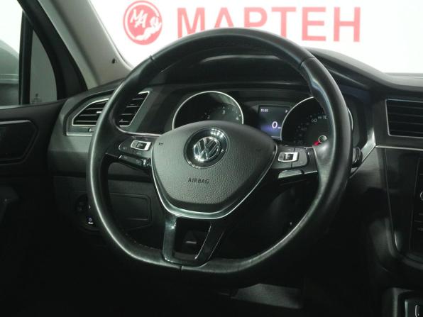 Volkswagen Tiguan II с пробегом 2018 года, цена 2 445 000 рублей, 145334 км, внедорожник, Автокод Объявления