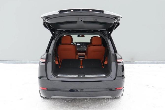 Li Auto (Lixiang) L9 I Рестайлинг с пробегом 2025 года, цена 9 490 000 рублей, 5 км, внедорожник, Автокод Объявления