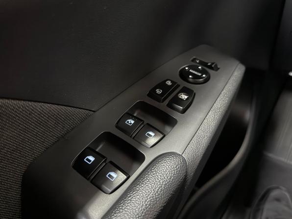 Hyundai Solaris II с пробегом 2019 года, цена 1 495 000 рублей, 131557 км, седан, Автокод Объявления