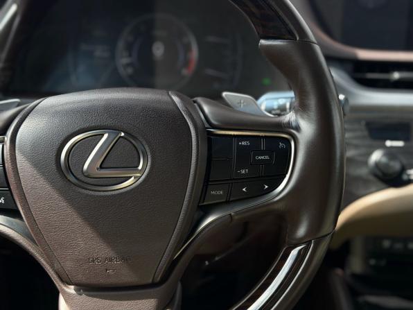 Lexus ES VII с пробегом 2018 года, цена 3 195 000 рублей, 174515 км, седан, Автокод Объявления