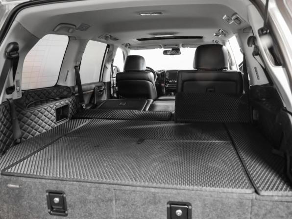 Toyota Land Cruiser 200 Series Рестайлинг 1 с пробегом 2014 года, цена 2 749 000 рублей, 579639 км, внедорожник, Автокод Объявления