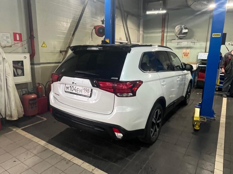 Mitsubishi Outlander III Рестайлинг 3 Санкт-Петербург  - изображение 4