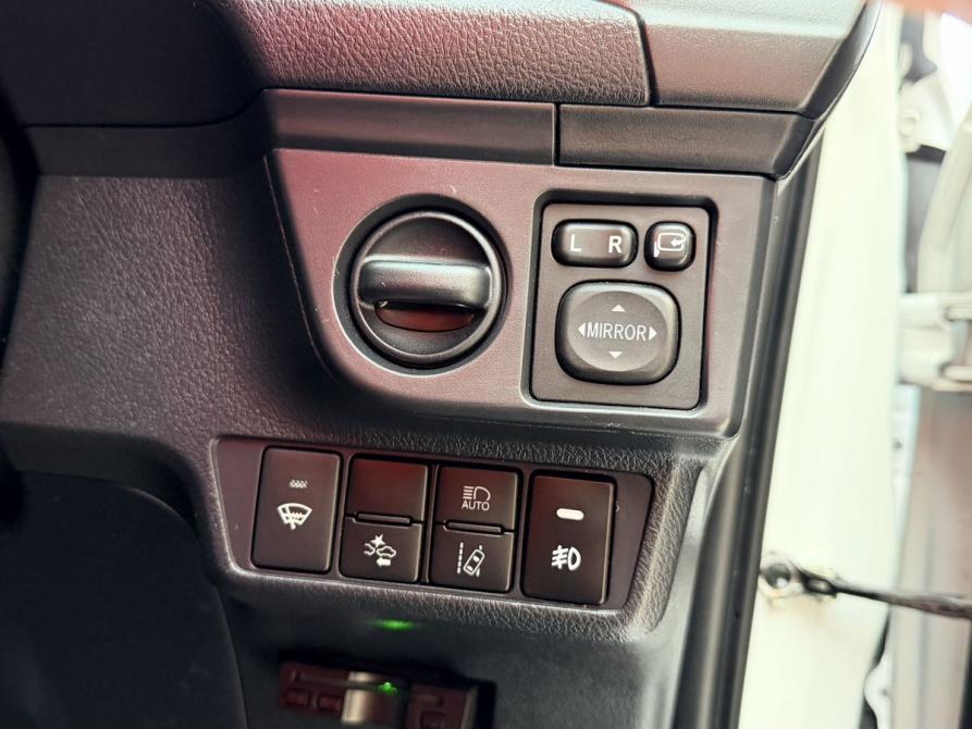 Toyota Corolla XI (E160 E170) Рестайлинг 2 Новосибирск  - изображение 13
