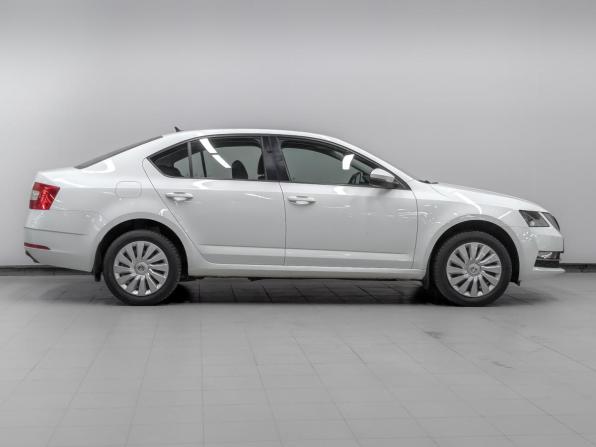 Skoda Octavia III (A7) Рестайлинг с пробегом 2018 года, цена 1 745 000 рублей, 73418 км, лифтбек, Автокод Объявления