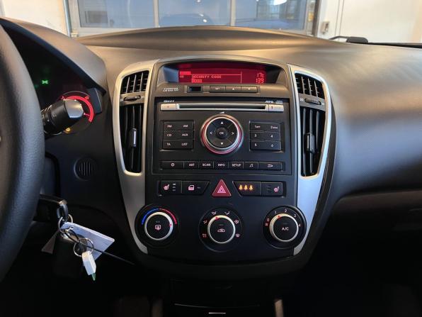 Kia Ceed I Рестайлинг с пробегом 2011 года, цена 565 000 рублей, 304236 км, универсал, Автокод Объявления