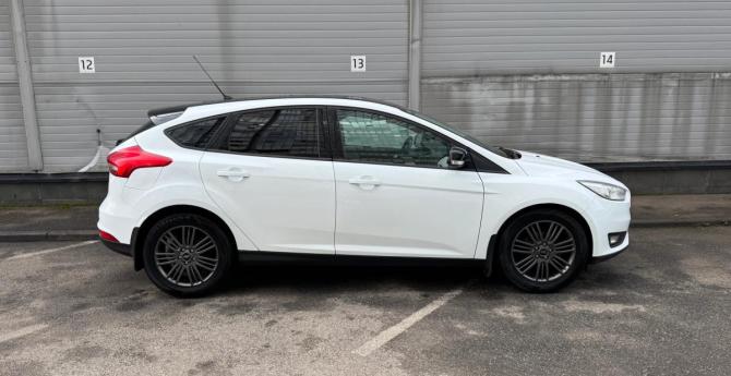 Ford Focus III Рестайлинг с пробегом 2016 года, цена 839 000 рублей, 151175 км, хэтчбек, Автокод Объявления