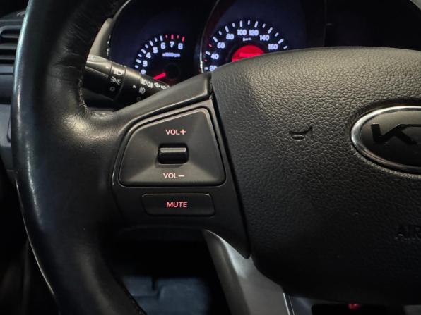 Kia Rio III с пробегом 2013 года, цена 859 000 рублей, 114456 км, хэтчбек, Автокод Объявления