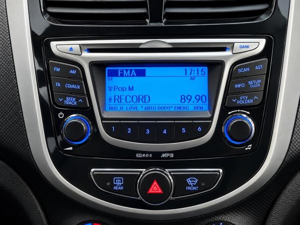Hyundai Solaris I с пробегом 2014 года, цена 980 000 рублей, 121120 км, седан, Автокод Объявления
