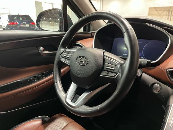 Hyundai Santa Fe IV Рестайлинг с пробегом 2021 года, цена 2 535 000 рублей, 241901 км, внедорожник, Автокод Объявления