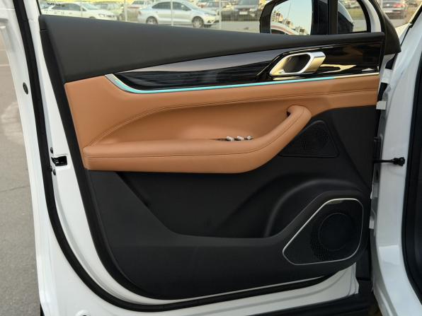Geely Atlas II с пробегом 2026 года, цена 3 250 000 рублей, 25 км, внедорожник, Автокод Объявления