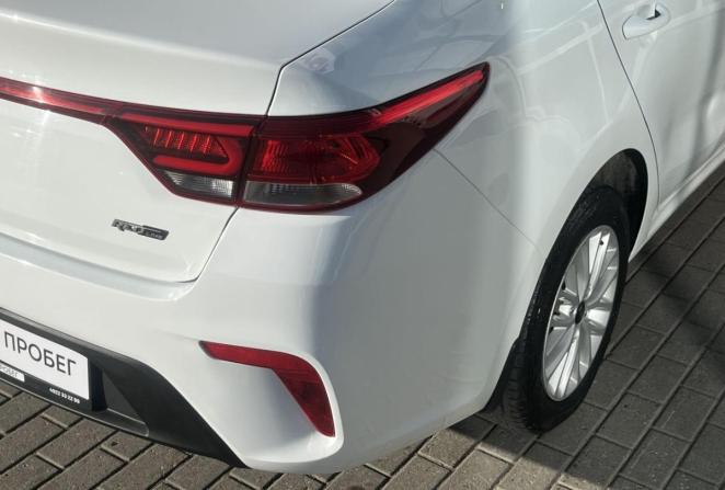 Kia Rio IV с пробегом 2018 года, цена 1 380 000 рублей, 68159 км, седан, Автокод Объявления