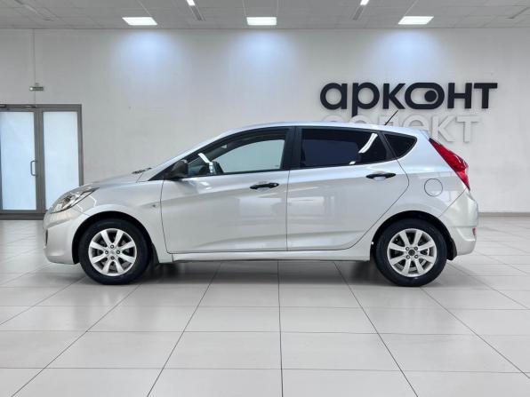Hyundai Solaris I с пробегом 2012 года, цена 950 000 рублей, 120464 км, хэтчбек, Автокод Объявления