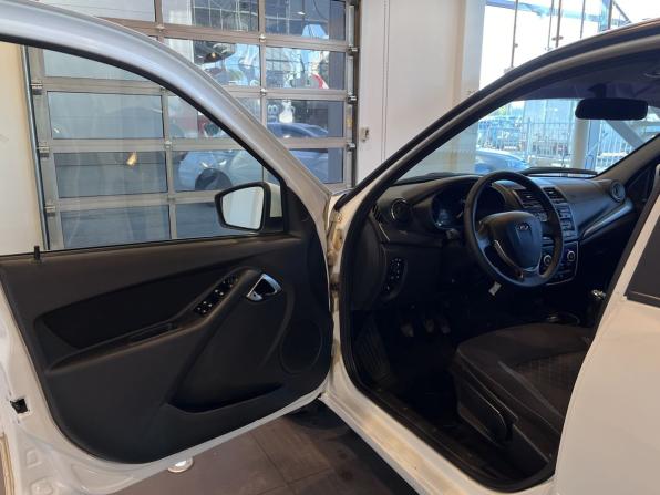 Lada (ВАЗ) Granta I Рестайлинг с пробегом 2021 года, цена 608 000 рублей, 205697 км, седан, Автокод Объявления